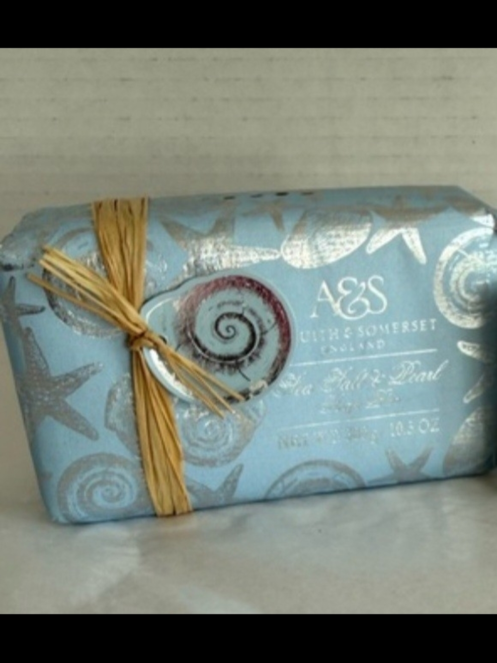 (Asquith & Somerset) Sea Salt & Pearl Scented Hand Soap - Light Blue